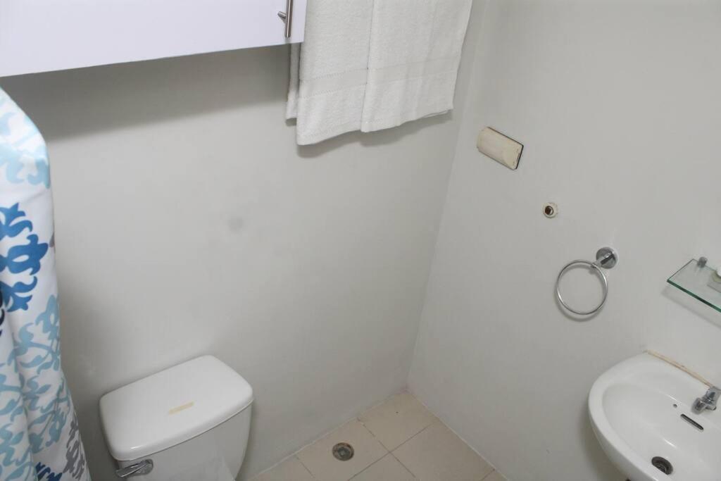 Huge A2J Executive Luxury 1Br Suite Near Abs Cbn, Gma Manila Exterior foto
